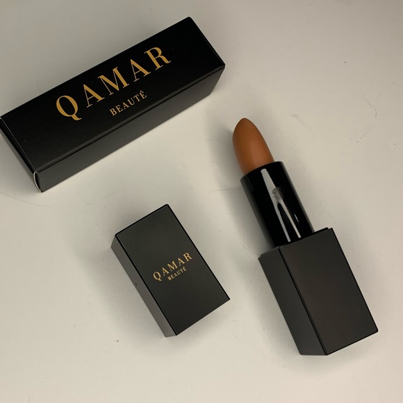 Lipstick - Picture 8 of 14